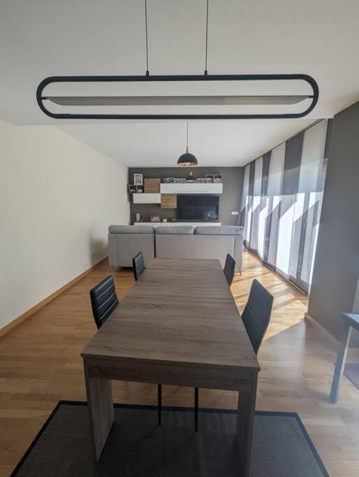 Piso Completo Y Moderno, Burgos Apartment ภายนอก รูปภาพ